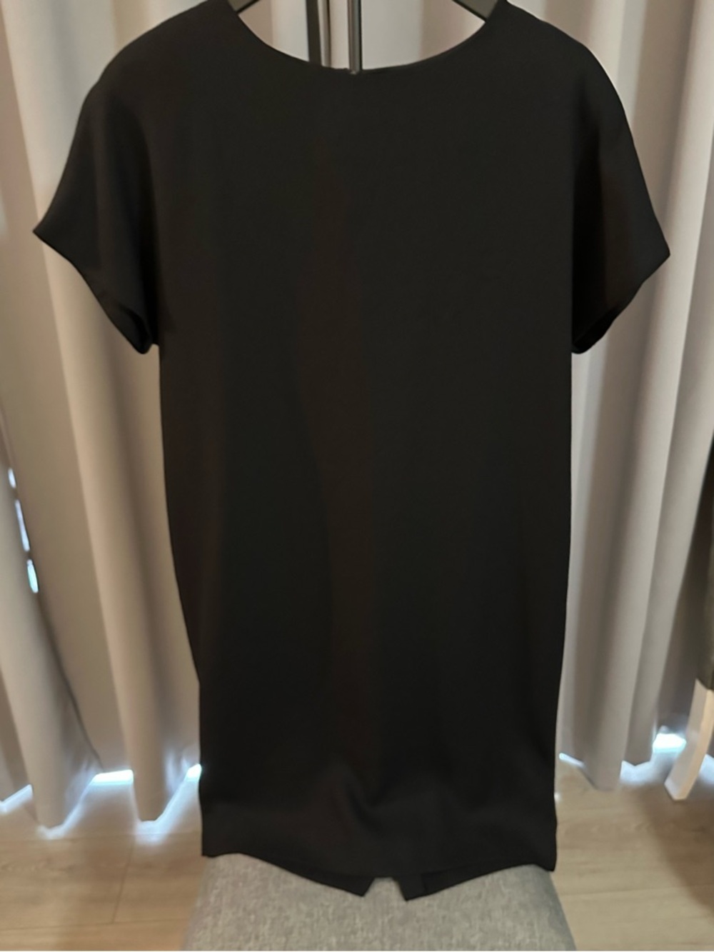 Jones New York Black Midi Dress with Short Sleeves